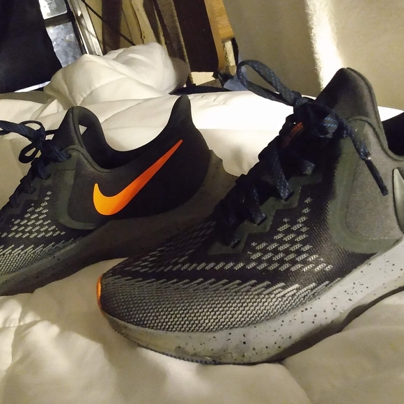 Nike Winflo6 - Picture 1 of 5